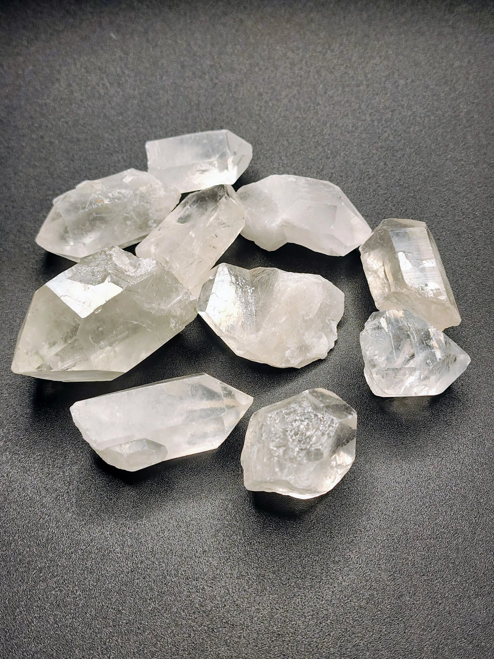 Clear Quartz Roughly Cut - Healing/Positivity 7chakrasrus